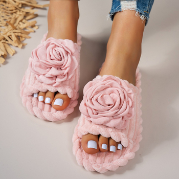 Iekštelpu čības ar zamšā augšpusi, gumijas zole, flaneles iekšpuse, apaļš purns