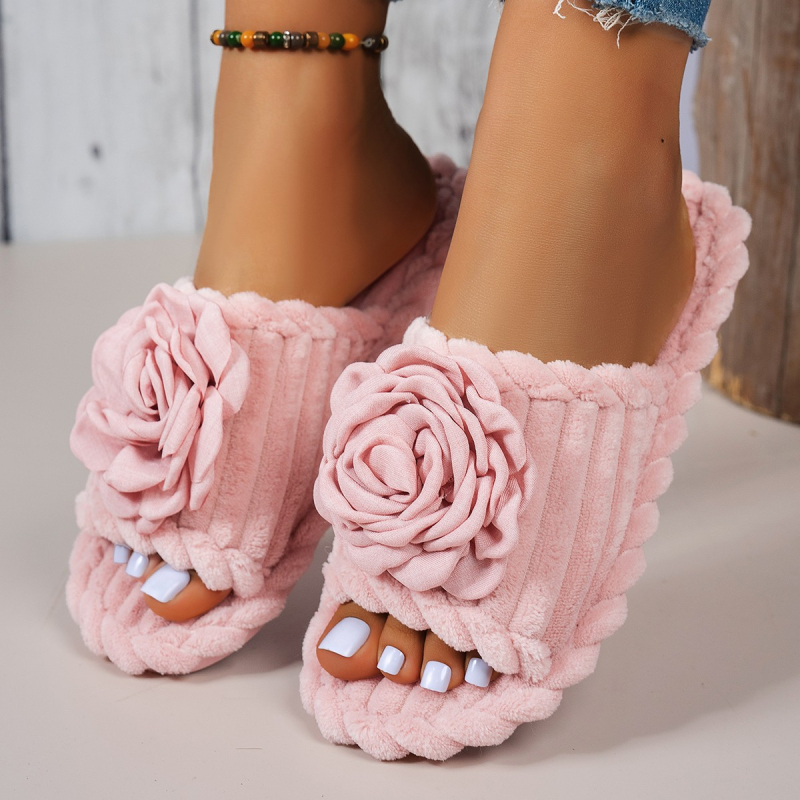 Iekštelpu čības ar zamšā augšpusi, gumijas zole, flaneles iekšpuse, apaļš purns