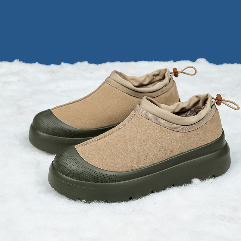 Унисекс зимни ботуши - водоустойчиви, топли с подплата от флис, горна част кравешки велур, подметка устойчива на износване гума, квадратен ток 3-5 см