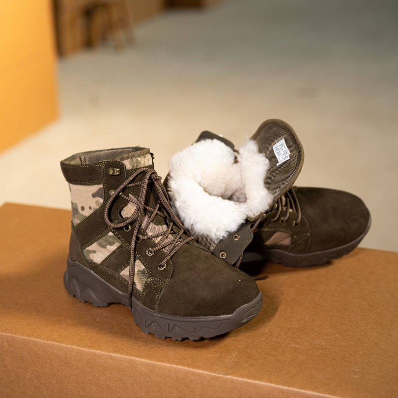 Ghete de iarnă pentru bărbați, partea superioară din piele, căptușite cu lână de oaie, talpă din cauciuc antiaderent, toc conic