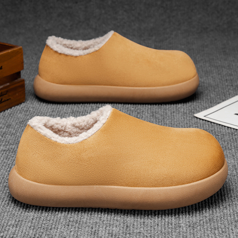 Ανδρικά χειμωνιάτικα παντόφλια οικιακής χρήσης από βαμβάκι – επάνω μέρος συνθετικό δέρμα, σόλα PVC, παχυνμένος σχεδιασμός, ίσια φτέρνα, στρογγυλή μύτη – Φθινόπωρο 2025.