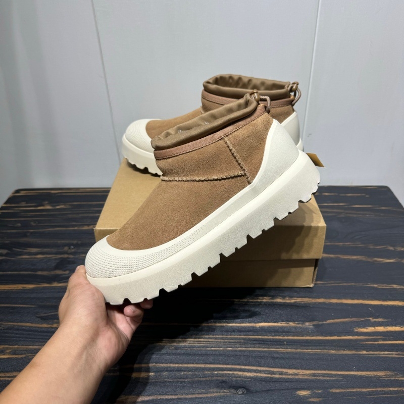 Vyriniai žieminiai batai su karvės odos viršutine dalimi, įmontuota avies vilnos pamušalas, atspari dilimui gumos padas, žemas kulnas 1–3 cm