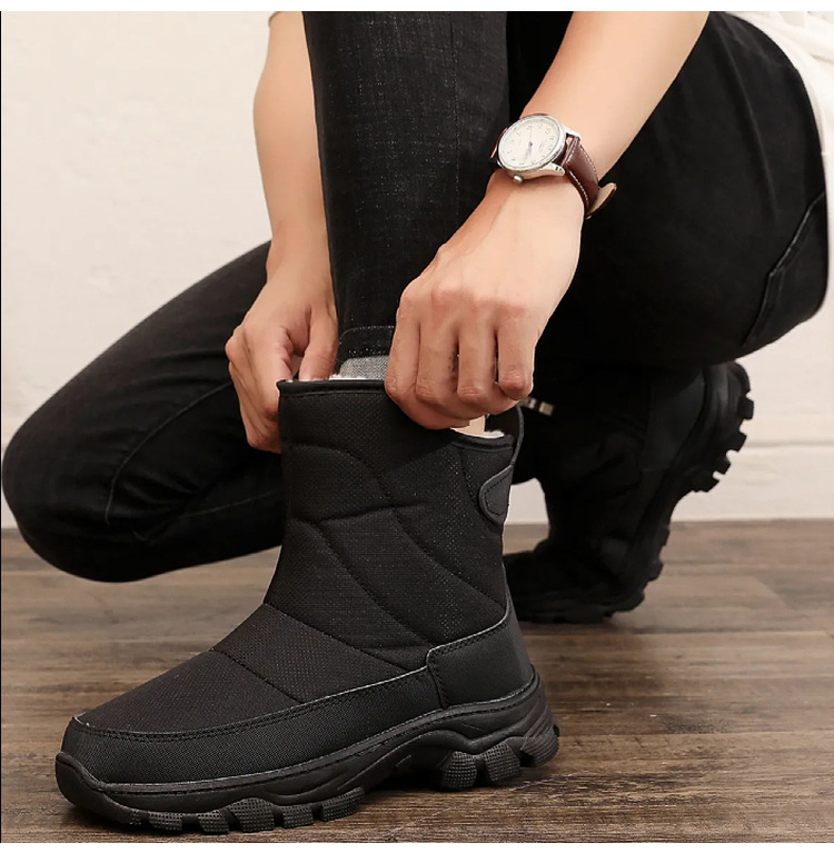 Snieginiai batai su šoniniu užtrauktuku, kanvas viršutinė dalis, vilnos ir avies odos vidus, atspari abrazyvijai gumos pada