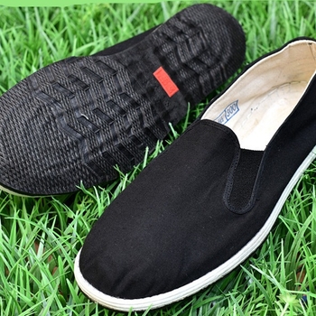 Unisex tenisice od pamukane tkanine, ravni vrh, niski gornji dio, zatvaranje elastičnim trakama, potplat od vulkanizirane gume