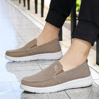 Muške platnene slip-on tenisice — Zaobljena nosnica, Gornji dio od platna, Niska potpetica (1–3 cm), Prozračne