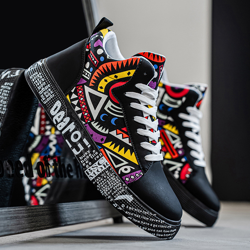 Platformos vászon sneakers, PU felsőrész, gumírozott talp, fűzőzár, kerek orr, középmagas felső rész (3–7 cm)