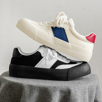 Férfi alacsony profilú vászon tornacipő vulkanizált gumitalppal, fűzős záródás, kerek orr