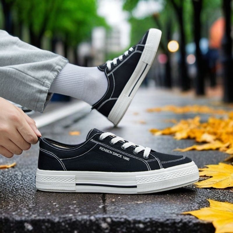 Férfi vászoncipő, főiskolai stílus, fűzős, alacsony profilú, kerek orr, PVC talp