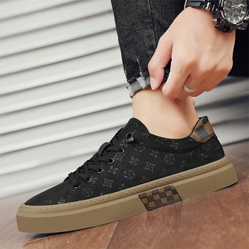 Férfi vászon cipő, mindennapi stílus, kerek orr, felső rész vászonból, alacsony sarka 1–3 cm, műanyag talp