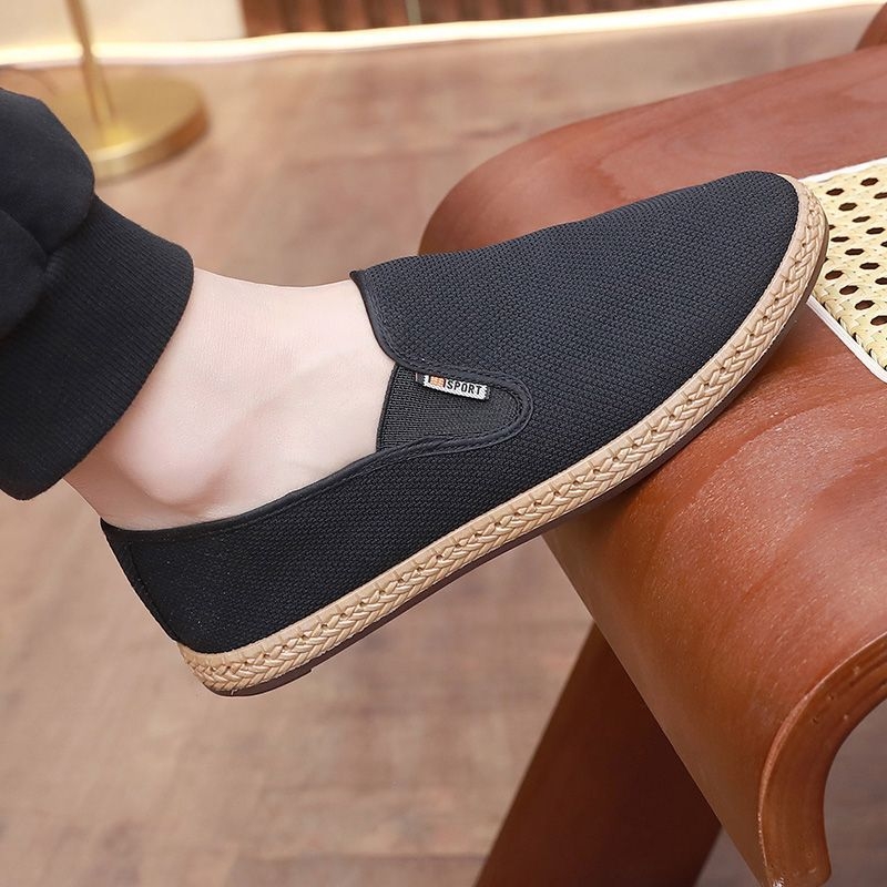 Platnene slip-on tenisice, elastični gornji dio, gumeni potplat, niski potplat 1–3 cm, ljetne svakodnevne