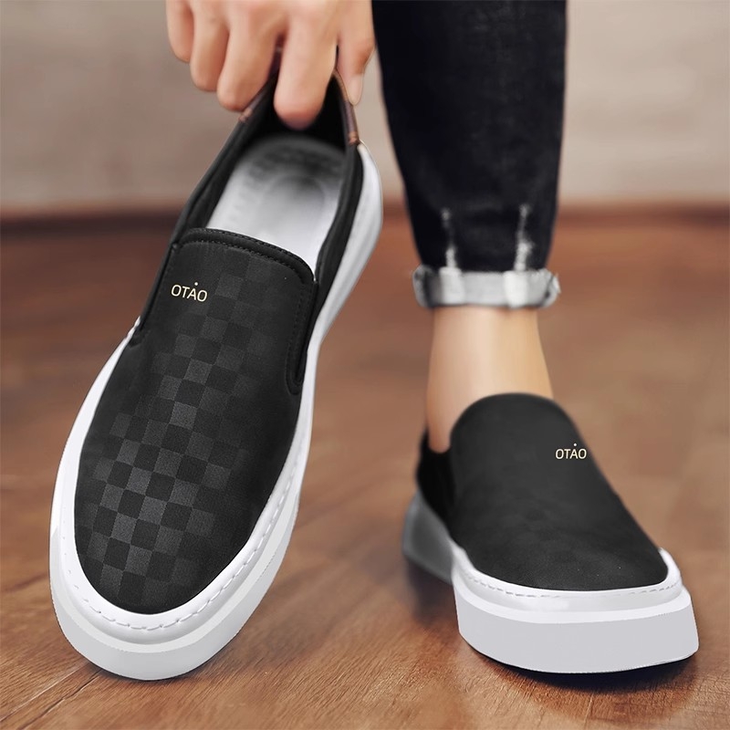 Pánske slip-on tenisky z plátna — priedušný vrch z látky, ľahké, protišmyková gumová podrážka, casual nízky profil
