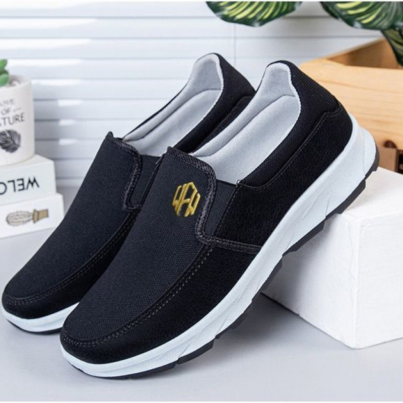 Muške tenisice od platna, slip-on, okrugli vrh, niski gornji dio, plitko otvaranje