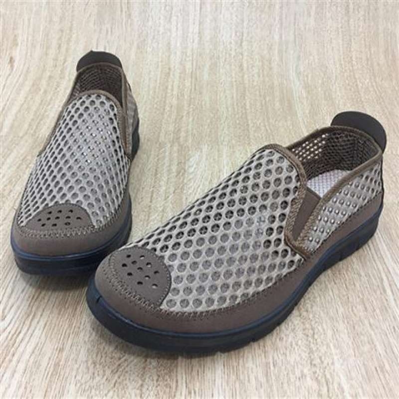 Uniszex hálós mindennapi cipő, kerek orrú, középmagas felsőrész, alacsony sarka 1-3 cm, légáteresztő gumitalp.