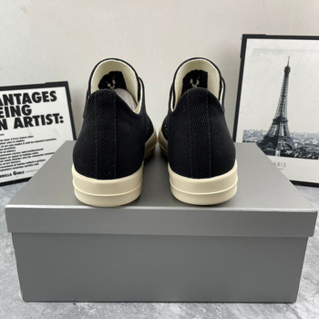 Adidași unisex din pânză, cu design cu stea cu șase colțuri, talpă groasă, respirabili și care măresc înălțimea, cu fermoar (Partea superioară: pânză; Talpa: cauciuc; Înălțimea tocului: 3–5 cm; Deschidere: >11 cm; Închidere: fermoar)