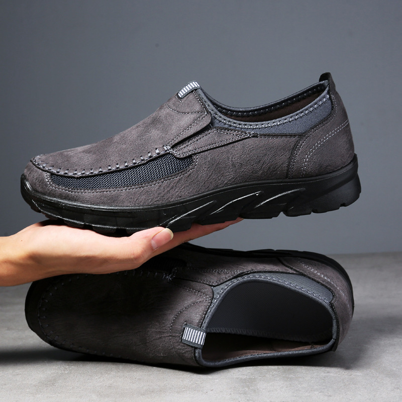 Muške slip-on loaferice – prozračan gornji dio od tekstila, zaobljeni vrh, niski potplat 1–3 cm, potplat od poliuretana s injekcijskom tehnologijom