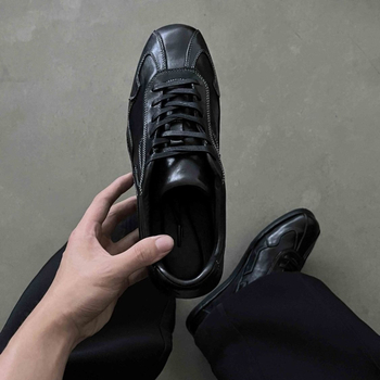 Pánske bežné Derby topánky: textilný vrchný diel, mikrovláknová podšívka, zapínanie na šnúrik, vulkanizovaná gumová podrážka, špičatý nos