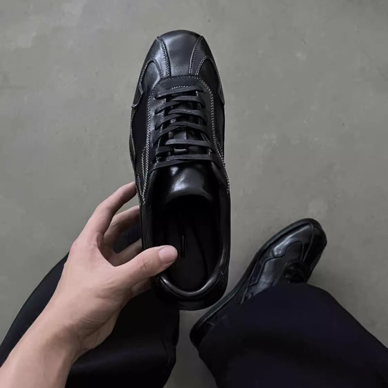 Pánske bežné Derby topánky: textilný vrchný diel, mikrovláknová podšívka, zapínanie na šnúrik, vulkanizovaná gumová podrážka, špičatý nos