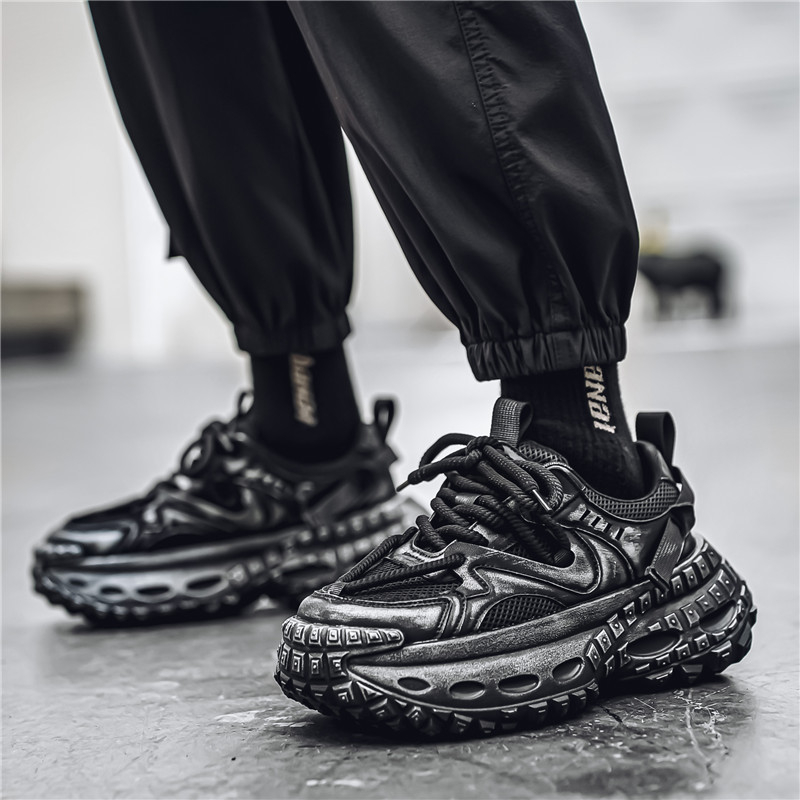 Ανδρικά αθλητικά παπούτσια με σόλα τύπου ελαστικού, αντιολισθητικά, διαπνοή με δίκτυο στο επάνω μέρος, με κορδόνια