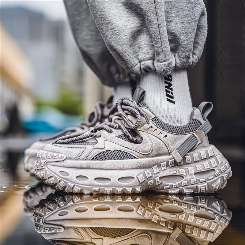 Ανδρικά αθλητικά παπούτσια με σόλα τύπου ελαστικού, αντιολισθητικά, διαπνοή με δίκτυο στο επάνω μέρος, με κορδόνια