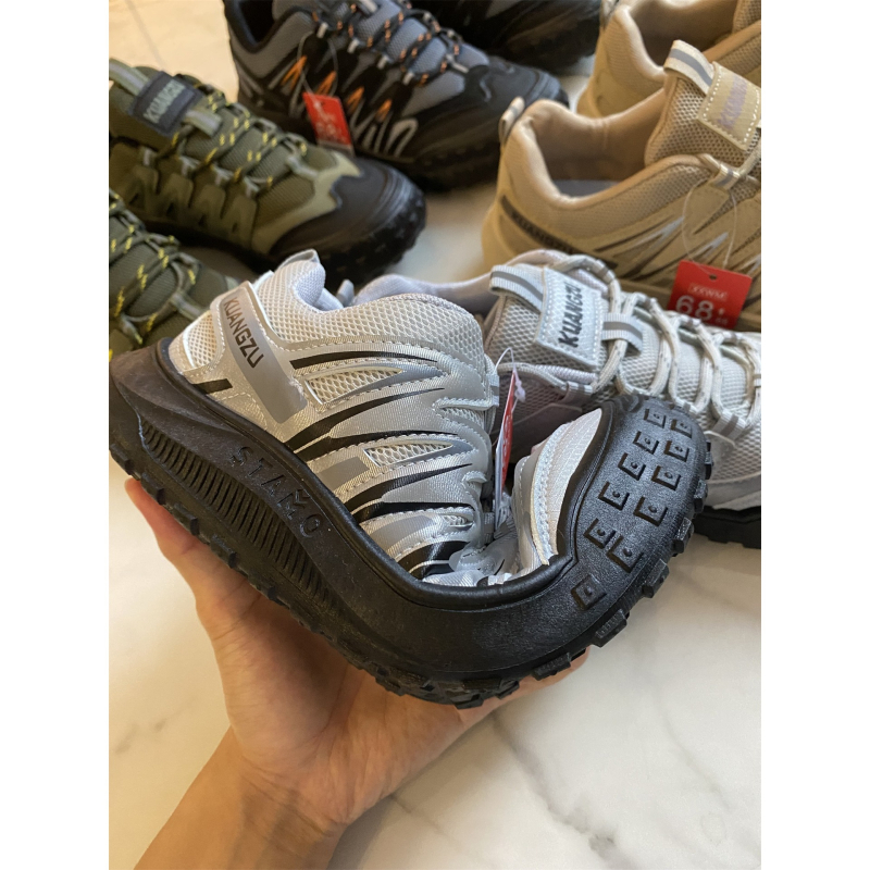 Ανδρικά αθλητικά παπούτσια: μεσαίο ύψος, πάνω μέρος από μικροϊφίβερ, με κορδόνια μπροστά, στρογγυλή μύτη, για την άνοιξη