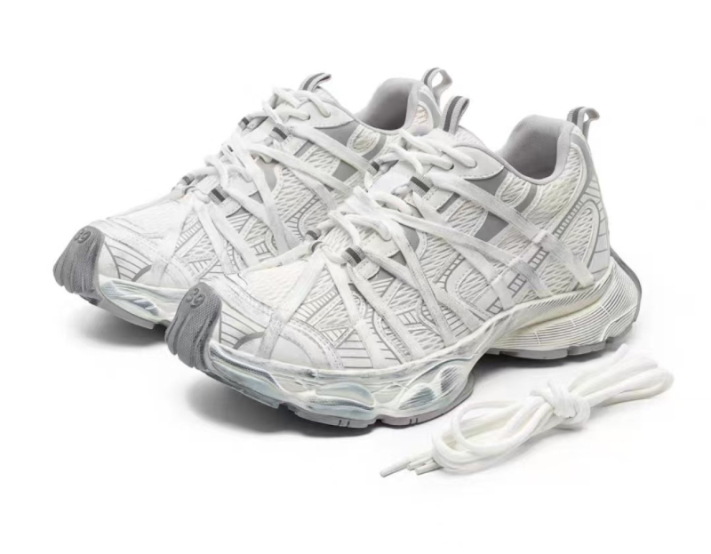 Αθλητικά πλατφόρμας με 7 εκ. πλατφόρμα, χαμηλό επάνω μέρος, στρογγυλή μύτη, κορδόνια, καουτσούκ σόλα