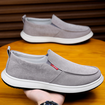 Muške slip-on tenisice od platna — lagane, prozračne, otporne na habanje; gornji dio od platna, potplat od gume