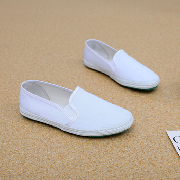 Muške platnene slip-on tenisice - niski kroj, oštar vrh, gumena potplat