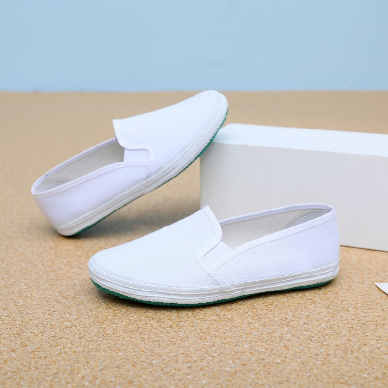 Muške platnene slip-on tenisice - niski kroj, oštar vrh, gumena potplat