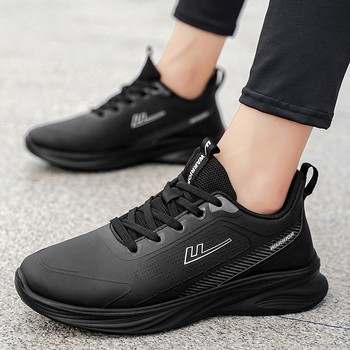 Muške tenisice Warrior: gornji dio od sintetičke kože, vodootporne, lagane, potplat od poliuretana, vezanje