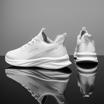 Muške tenisice Warrior: gornji dio od sintetičke kože, vodootporne, lagane, potplat od poliuretana, vezanje