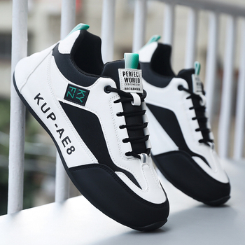 Muške tenisice tipa dad shoes — sintetička koža, unutrašnjost od tkanine, srednja visina gornjeg dijela, vezanje šnirama, prozračnost zimi