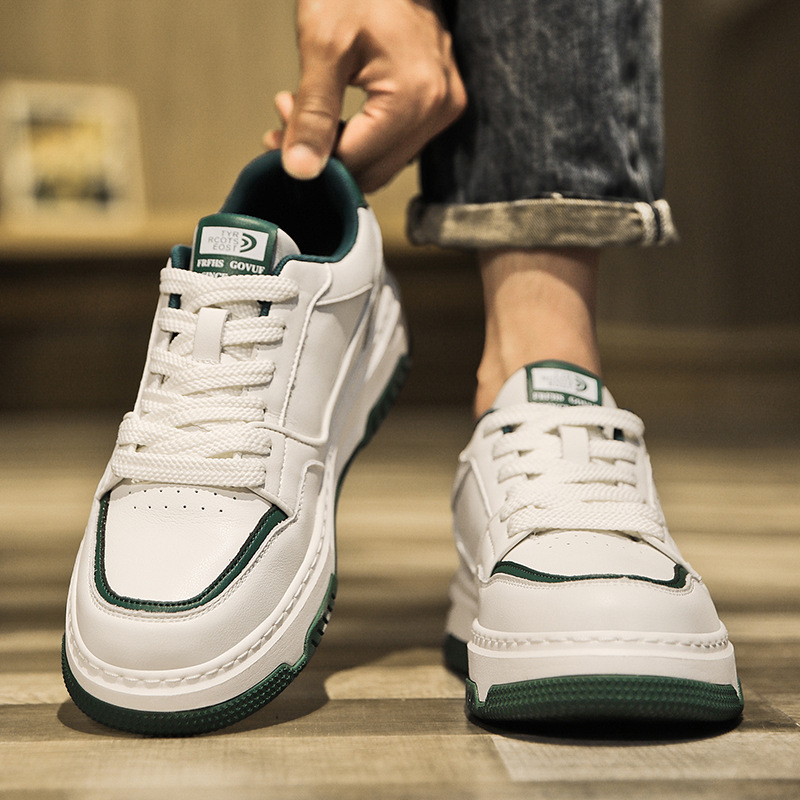 Ανδρικά αθλητικά παπούτσια καλοκαιριού – διαπνέον εσωτερικό, επάνω μέρος από Super fiber, πάτος από Microfiber leather, σόλα από καουτσούκ, κορδόνια