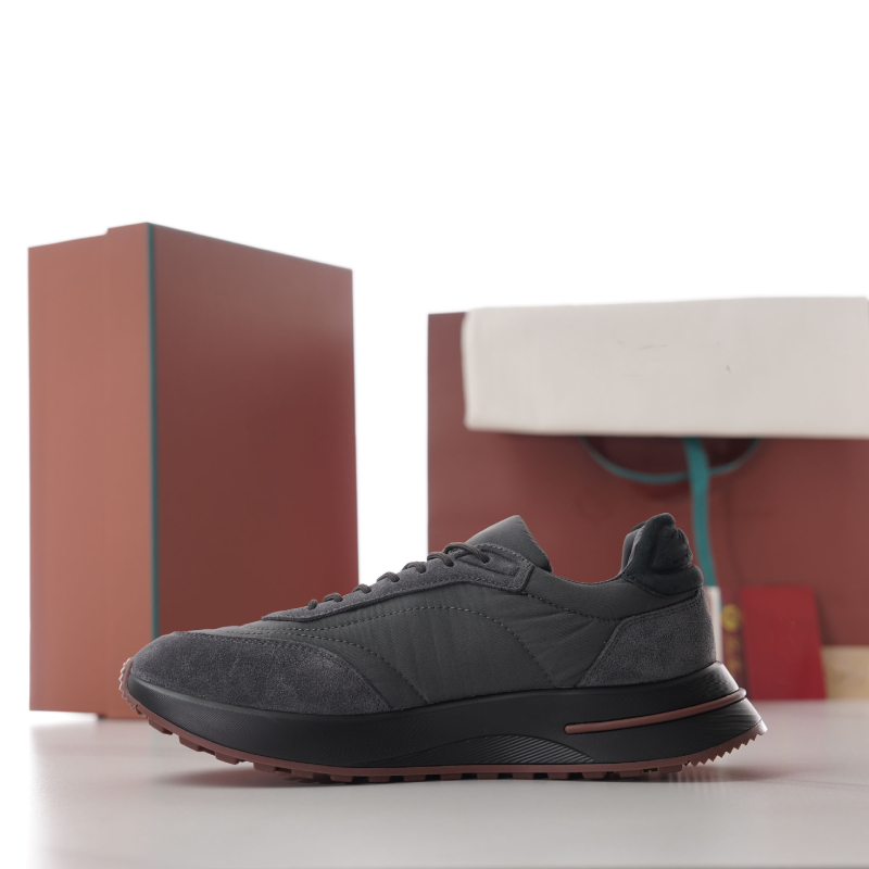 Pantofi platformă, talpă groasă, partea superioară din piele și țesătură, închidere cu șireturi, vârf rotund