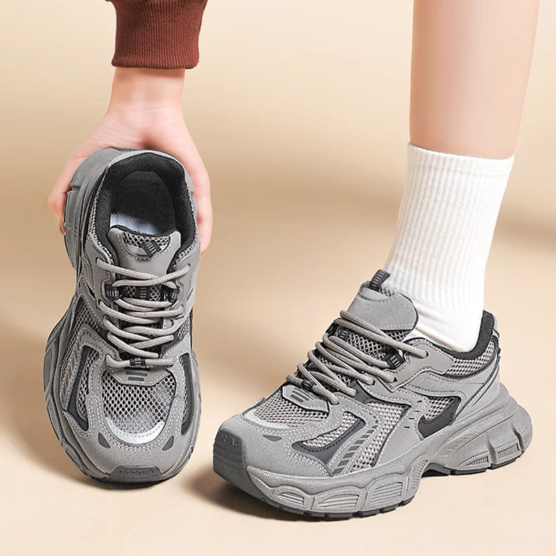 Pantofi bărbați dad shoes – ușori, versatile pentru toate sezoanele, partea superioară într-o singură culoare, talpă din cauciuc, închidere cu șiret în față