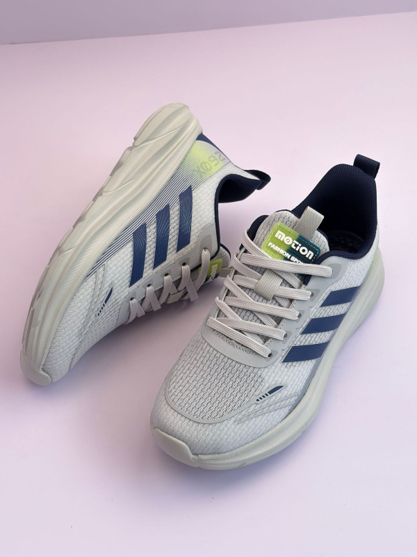 Atletske tenisice za trčanje s Flyknit mrežastim gornjim dijelom, PU uloškom, gumom potplatom, vezanjem šnurkama, unisex dizajn.