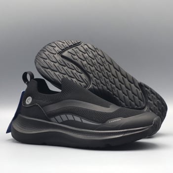 Pantofi casual fără șireturi, unisex, cu suprafața din plasă respirabilă Fly-knit, vârf rotund și talpă EVA groasă cu amortizare.