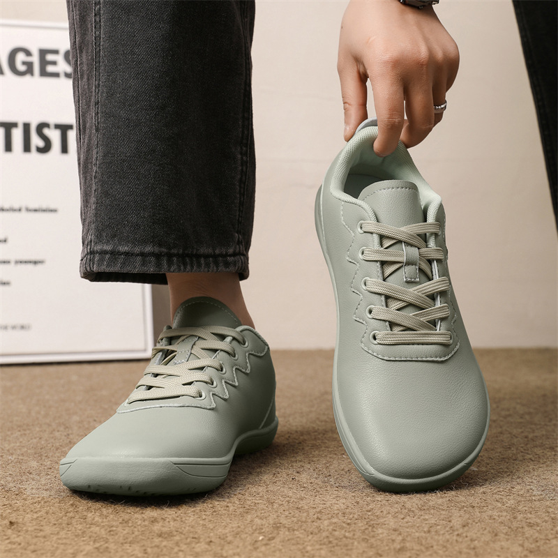 Ανδρικά και γυναικεία παπούτσια πεζοπορίας με ευρύ δάχτυλο, διαπνέον εσωτερικό από δίχτυ, πάνω μέρος από υπερ-ίνες, σόλα από καουτσούκ, κορδόνια, κατασκευή Goodyear