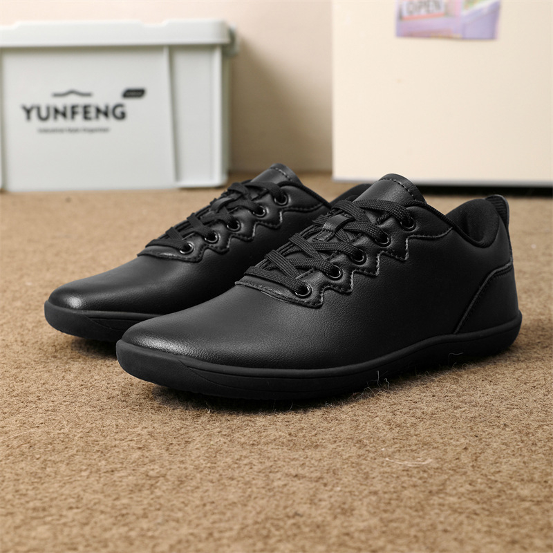 Ανδρικά και γυναικεία παπούτσια πεζοπορίας με ευρύ δάχτυλο, διαπνέον εσωτερικό από δίχτυ, πάνω μέρος από υπερ-ίνες, σόλα από καουτσούκ, κορδόνια, κατασκευή Goodyear