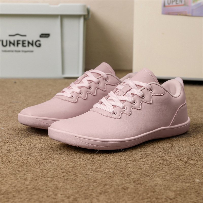 Ανδρικά και γυναικεία παπούτσια πεζοπορίας με ευρύ δάχτυλο, διαπνέον εσωτερικό από δίχτυ, πάνω μέρος από υπερ-ίνες, σόλα από καουτσούκ, κορδόνια, κατασκευή Goodyear