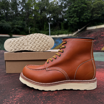 Ανδρικά δερμάτινα μποτάκια σε στυλ Martens, ρετρό, κατασκευή Goodyear welted, μεσαίο μήκος shaft, στρογγυλή μύτη, καουτσούκ σόλα (Goodyear welted; δέρμα επάνω μέρος; μεσαίο μήκος shaft; στρογγυλή μύτη; καουτσούκ σόλα)