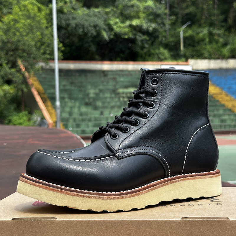 Ανδρικά δερμάτινα μποτάκια σε στυλ Martens, ρετρό, κατασκευή Goodyear welted, μεσαίο μήκος shaft, στρογγυλή μύτη, καουτσούκ σόλα (Goodyear welted; δέρμα επάνω μέρος; μεσαίο μήκος shaft; στρογγυλή μύτη; καουτσούκ σόλα)