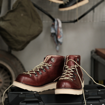 Ghete Martin pentru bărbați – partea superioară din piele, talpă din spumă de cauciuc, impermeabile și respirabile, înălțime medie a gleznelor