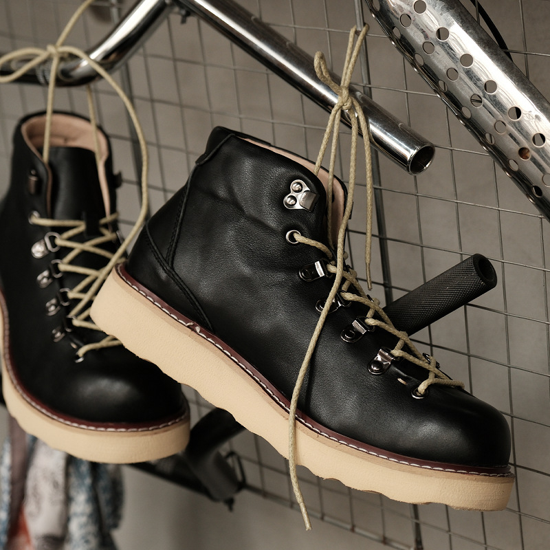 Ghete Martin pentru bărbați – partea superioară din piele, talpă din spumă de cauciuc, impermeabile și respirabile, înălțime medie a gleznelor