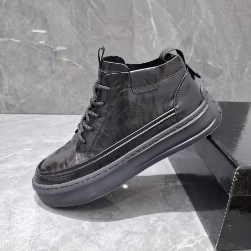 Ghete Chelsea din piele naturală, respirante, înălțime medie a gleznei, vârf rotund, talpă din cauciuc