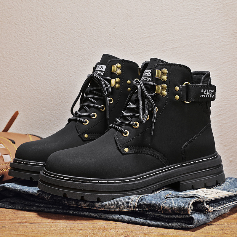 Martin csizmák - felsőrész valódi bőrből, gumi talp, középmagas szár, kerek orr, csúszásálló (felsőrész; gumi talp; középmagas szár; kerek orr; csúszásálló)