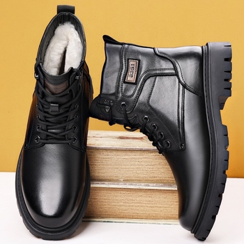 Férfi Martin csizma, bőr felsőrész, gyapjú bélés és juhbőr talpbetét, gumitalp, magas szár, téli modell