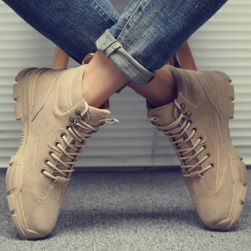 Мъжки ботуши, дишащи и средно високи, тактически/работни (Горна част: втори слой свинска кожа; Вътрешност: микрофибърна кожа; Подметка: гума; Сезон: пролет-есен)