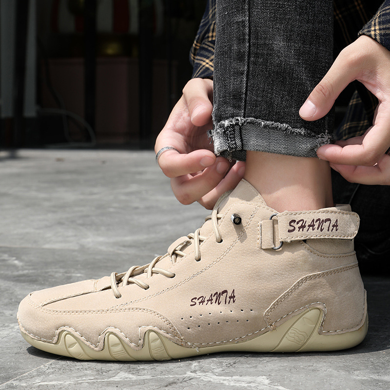 Martin csizmák kerek orrú, PU felsőrész, gumírozott talp, vízálló, csúszásmentes