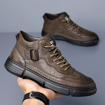 Férfi Martin csizmák, Koreai stílus, téli szezon; légáteresztő, csúszásmentes, melegen tart; felsőrész: másodlagos tehénbőr; belső: mesterséges rövid plüss; talpbetét: PU; talp: gumi; boka magasság: alacsony