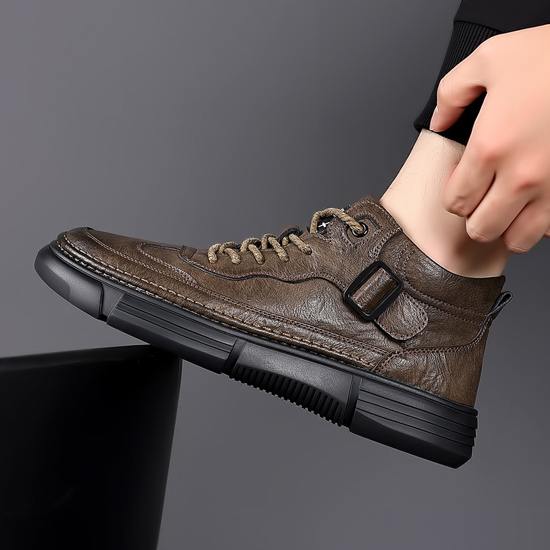 Férfi Martin csizmák, Koreai stílus, téli szezon; légáteresztő, csúszásmentes, melegen tart; felsőrész: másodlagos tehénbőr; belső: mesterséges rövid plüss; talpbetét: PU; talp: gumi; boka magasság: alacsony